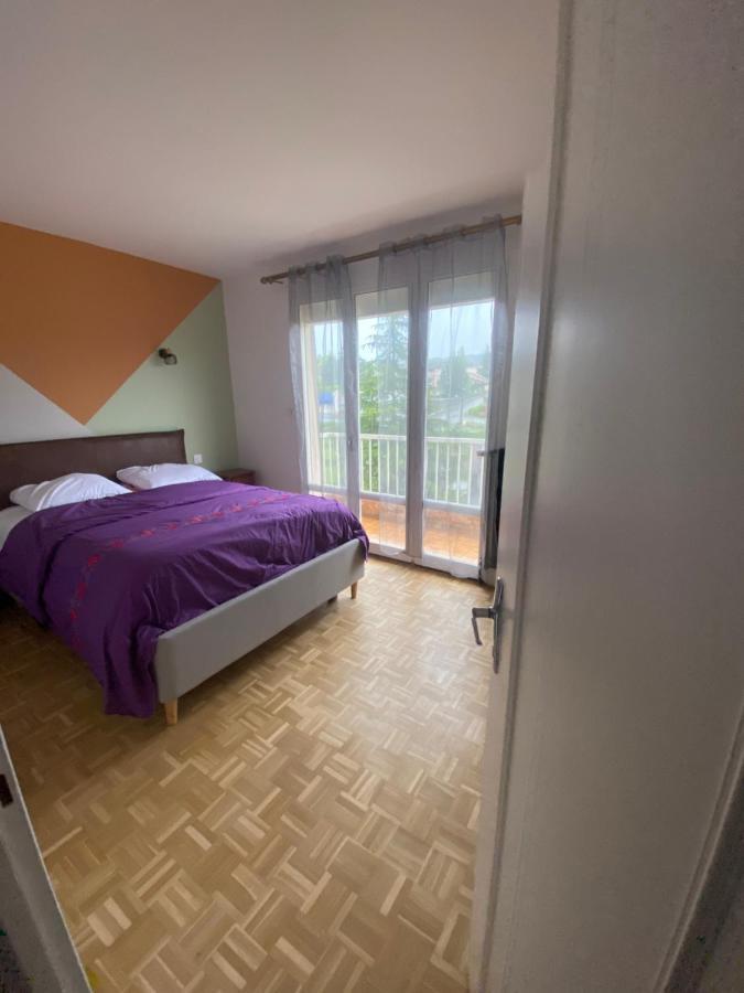 Champs Bernard Apartment
